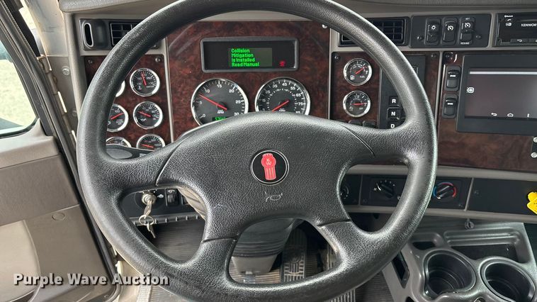 image for item EA4452 2021 Kenworth T270 box truck