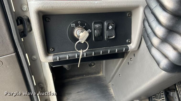 image for item EA4452 2021 Kenworth T270 box truck