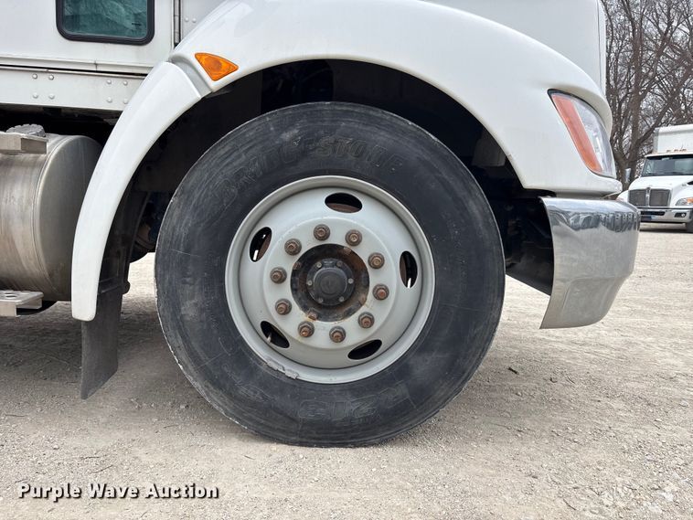 image for item EA4452 2021 Kenworth T270 box truck