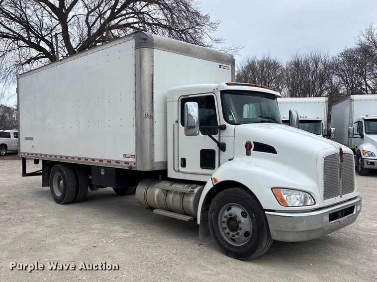 image for item EA4453 2021 Kenworth T270 box truck