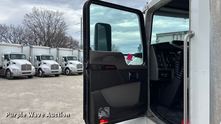 image for item EA4453 2021 Kenworth T270 box truck