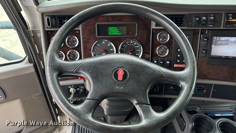 image for item EA4453 2021 Kenworth T270 box truck