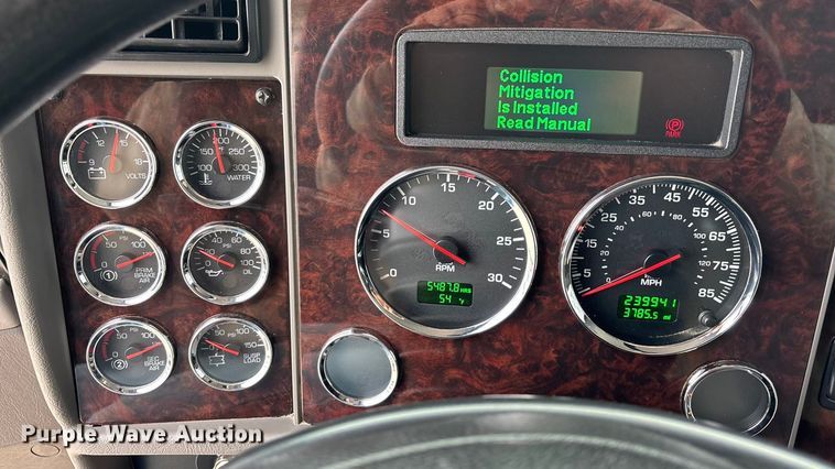 image for item EA4453 2021 Kenworth T270 box truck