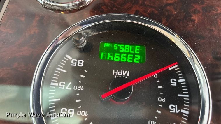 image for item EA4453 2021 Kenworth T270 box truck