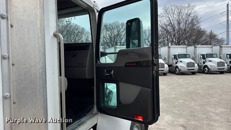 image for item EA4453 2021 Kenworth T270 box truck