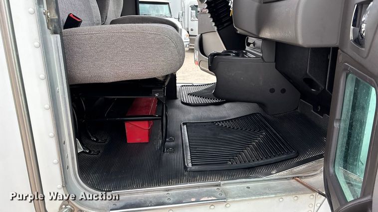 image for item EA4453 2021 Kenworth T270 box truck