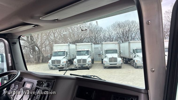 image for item EA4453 2021 Kenworth T270 box truck