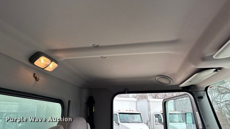 image for item EA4453 2021 Kenworth T270 box truck