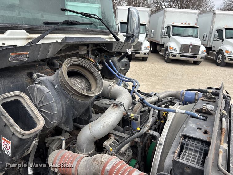 image for item EA4453 2021 Kenworth T270 box truck