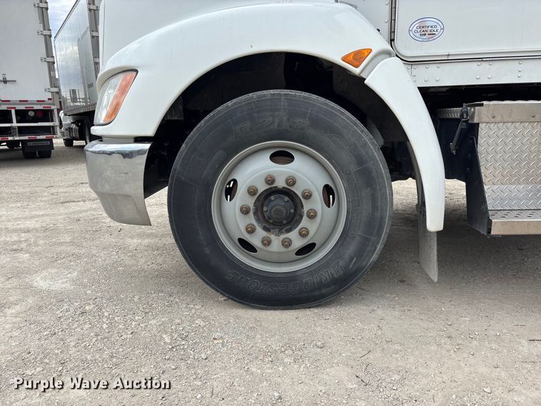 image for item EA4453 2021 Kenworth T270 box truck