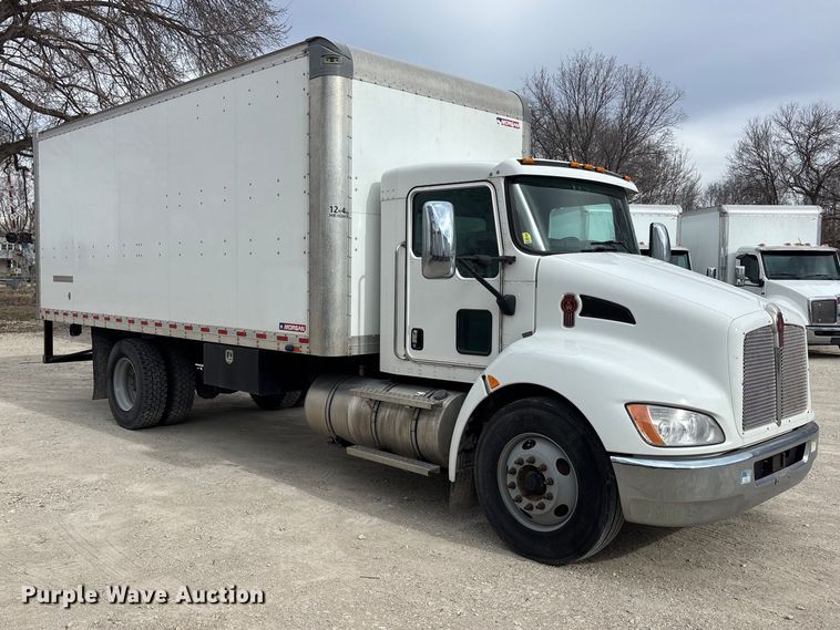 image for item EA4454 2021 Kenworth T270 box truck