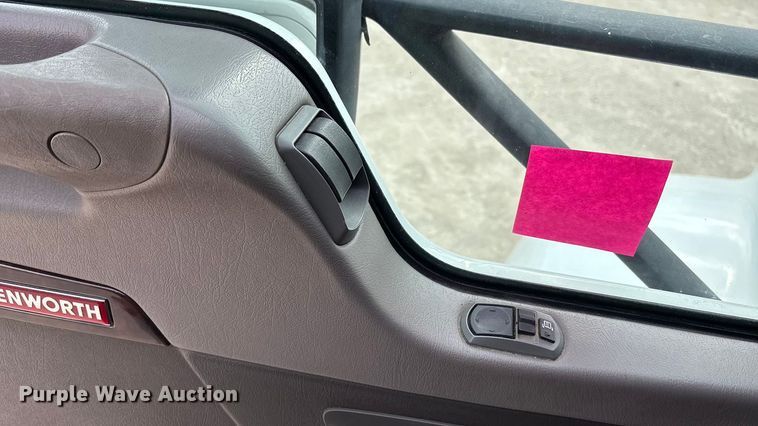 image for item EA4454 2021 Kenworth T270 box truck