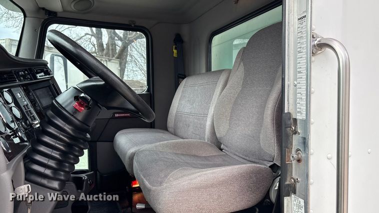 image for item EA4454 2021 Kenworth T270 box truck