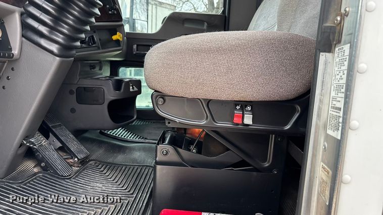 image for item EA4454 2021 Kenworth T270 box truck