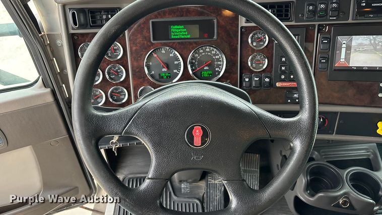 image for item EA4454 2021 Kenworth T270 box truck