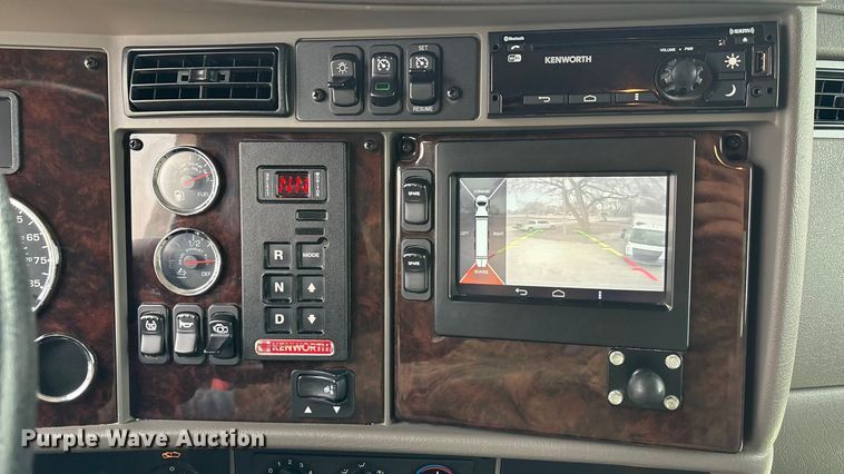 image for item EA4454 2021 Kenworth T270 box truck