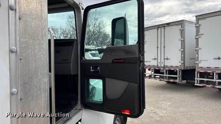 image for item EA4454 2021 Kenworth T270 box truck