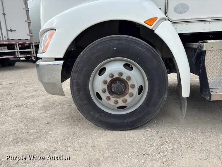 image for item EA4454 2021 Kenworth T270 box truck