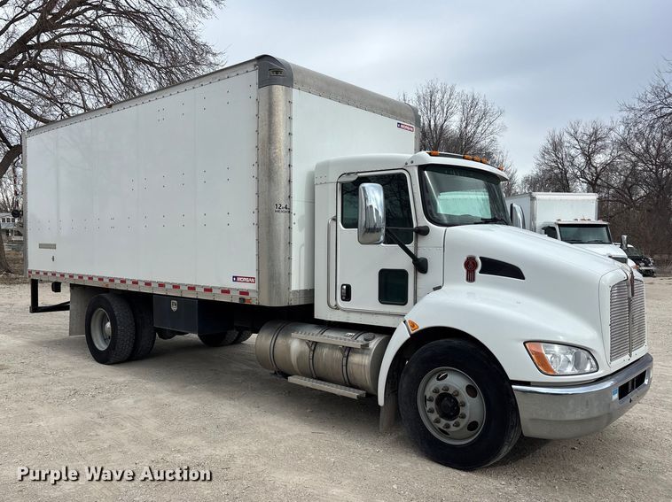 image for item EA4455 2021 Kenworth T270 box truck