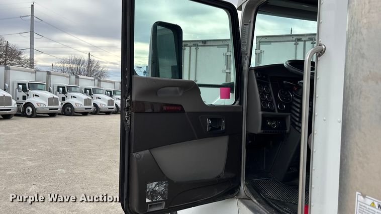 image for item EA4455 2021 Kenworth T270 box truck