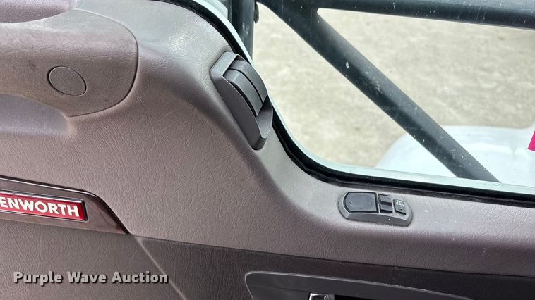 image for item EA4455 2021 Kenworth T270 box truck