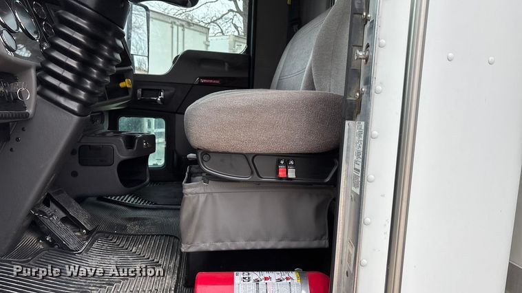 image for item EA4455 2021 Kenworth T270 box truck