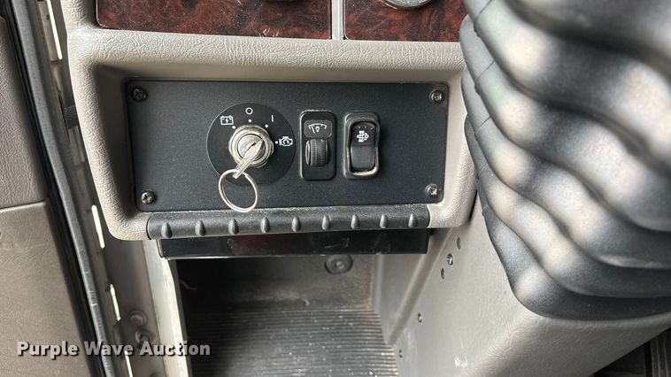 image for item EA4455 2021 Kenworth T270 box truck