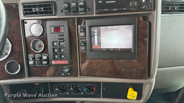 image for item EA4455 2021 Kenworth T270 box truck