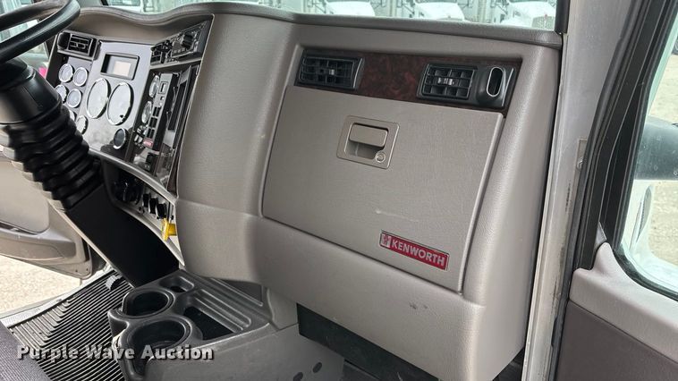 image for item EA4455 2021 Kenworth T270 box truck