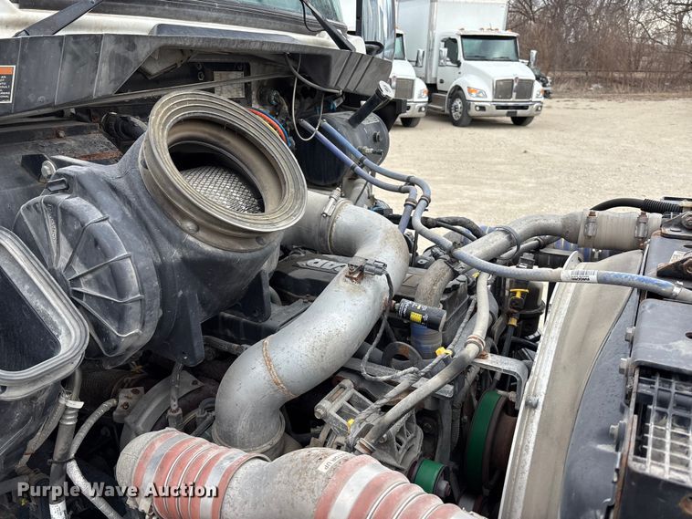 image for item EA4455 2021 Kenworth T270 box truck