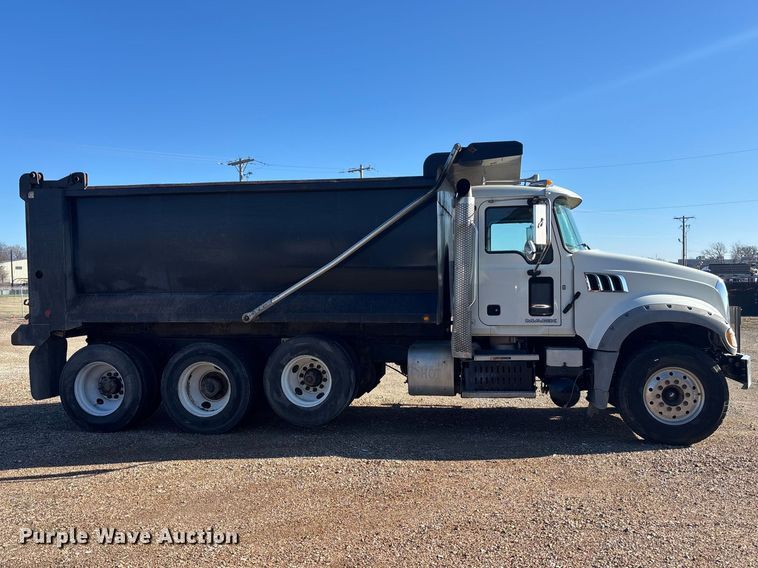 image for item EA4469 2015 Mack GU713 dump truck