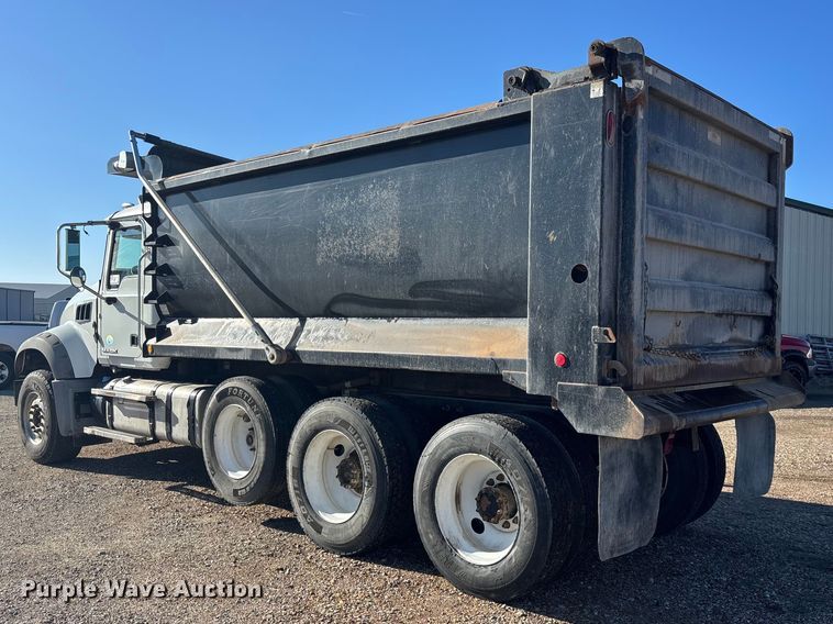 image for item EA4469 2015 Mack GU713 dump truck