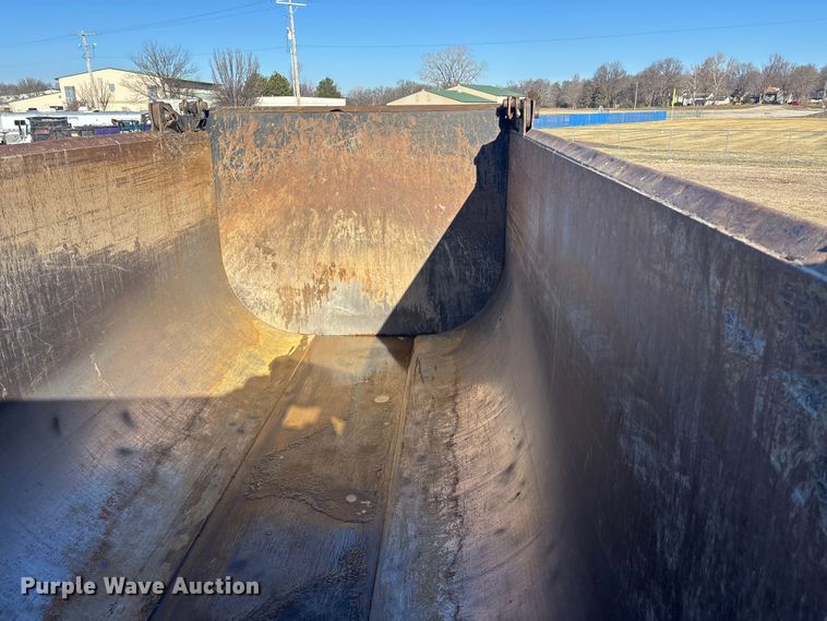 image for item EA4469 2015 Mack GU713 dump truck