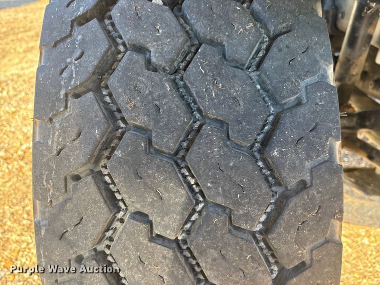 image for item EA4469 2015 Mack GU713 dump truck