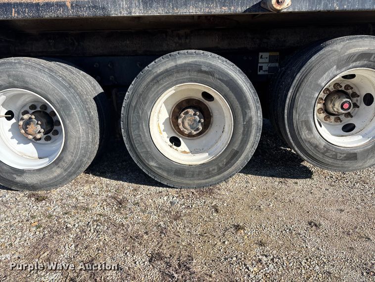 image for item EA4469 2015 Mack GU713 dump truck