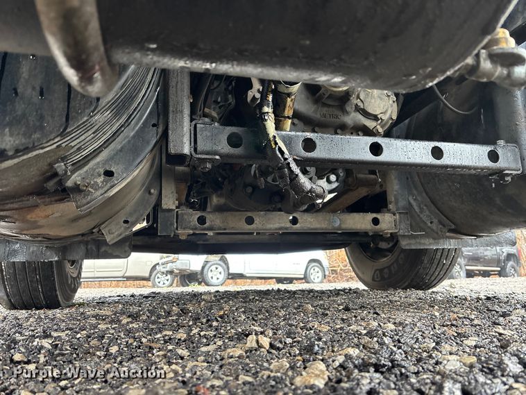 image for item EA4471 2007 International 8600 semi truck