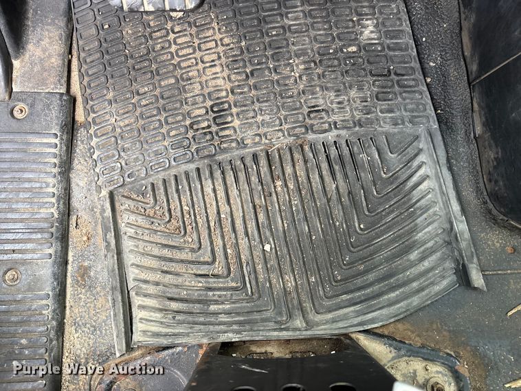 image for item EA4471 2007 International 8600 semi truck