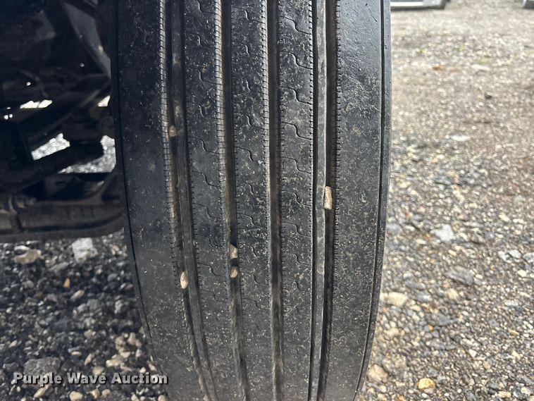 image for item EA4471 2007 International 8600 semi truck