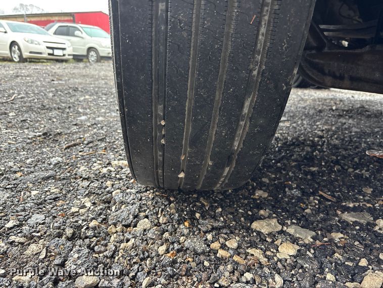 image for item EA4471 2007 International 8600 semi truck