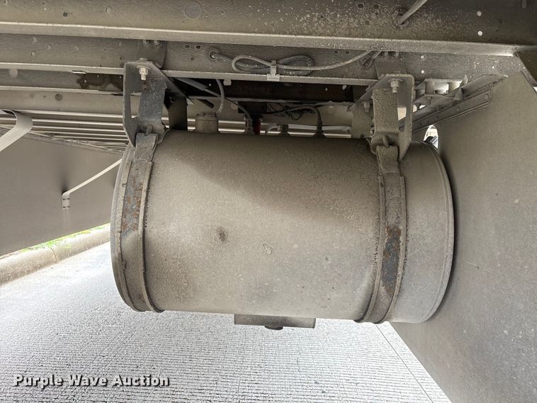 image for item EA7222 2015 Utility refrigerated van trailer