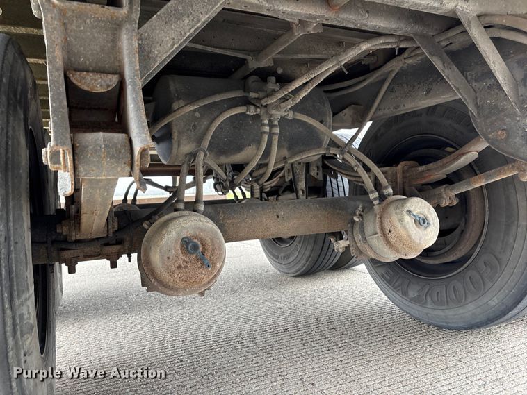 image for item EA7222 2015 Utility refrigerated van trailer