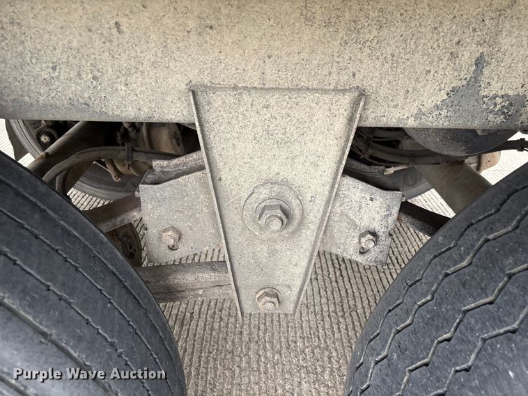 image for item EA7222 2015 Utility refrigerated van trailer