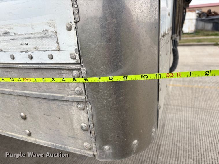 image for item EA7222 2015 Utility refrigerated van trailer