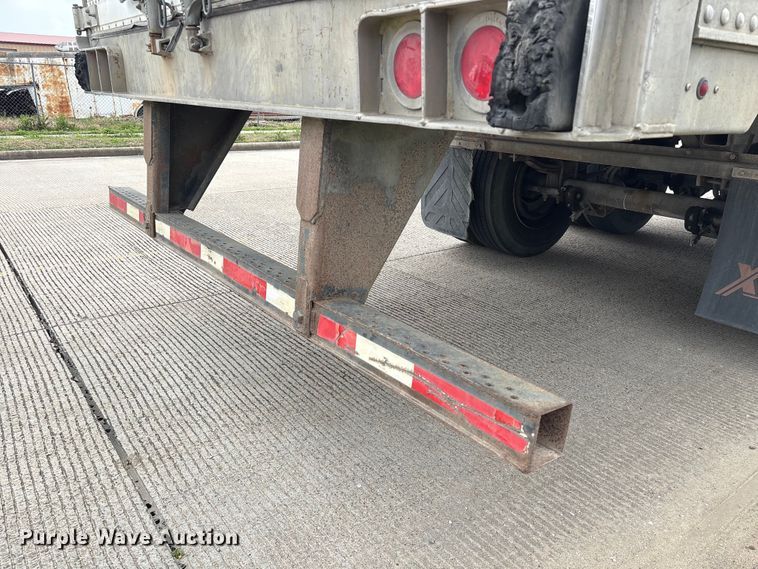 image for item EA7222 2015 Utility refrigerated van trailer