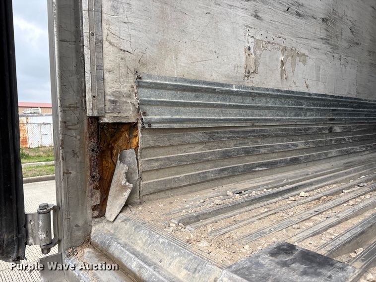 image for item EA7222 2015 Utility refrigerated van trailer