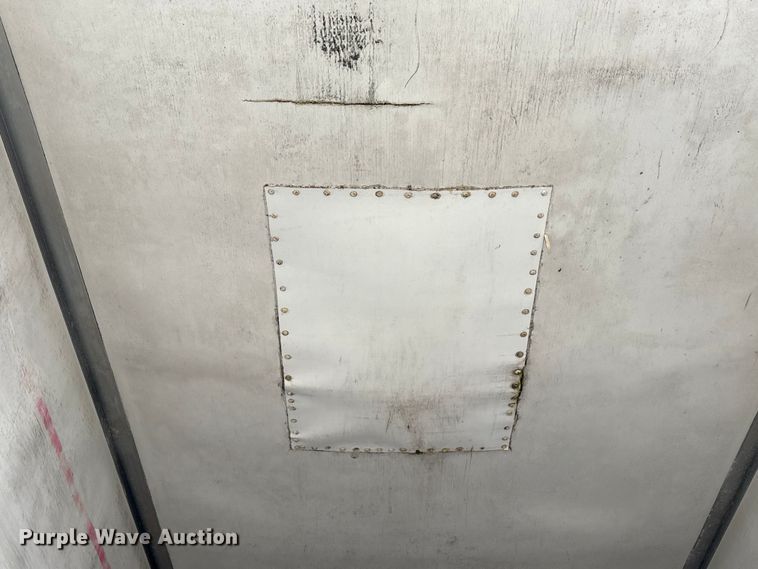 image for item EA7222 2015 Utility refrigerated van trailer