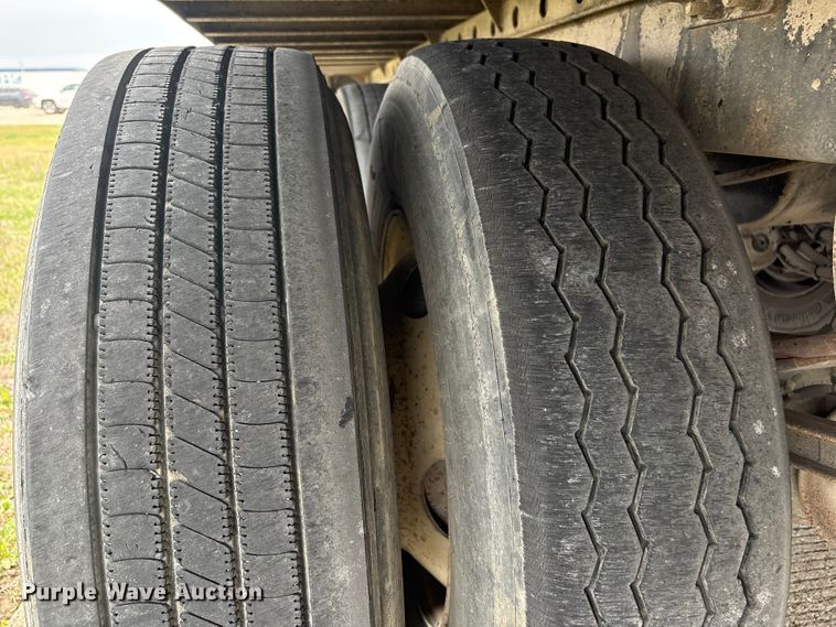 image for item EA7222 2015 Utility refrigerated van trailer