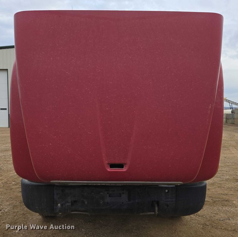 image for item EB1185 1994 International 9200 truck cab and chassis