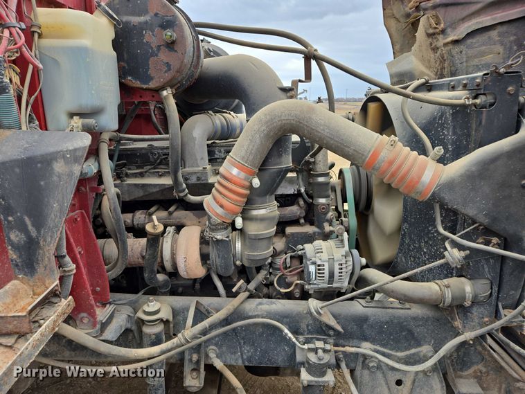 image for item EB1185 1994 International 9200 truck cab and chassis