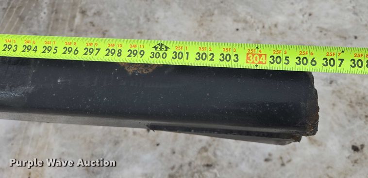 image for item EB1213 2012 Kenworth T800 truck cab and chassis